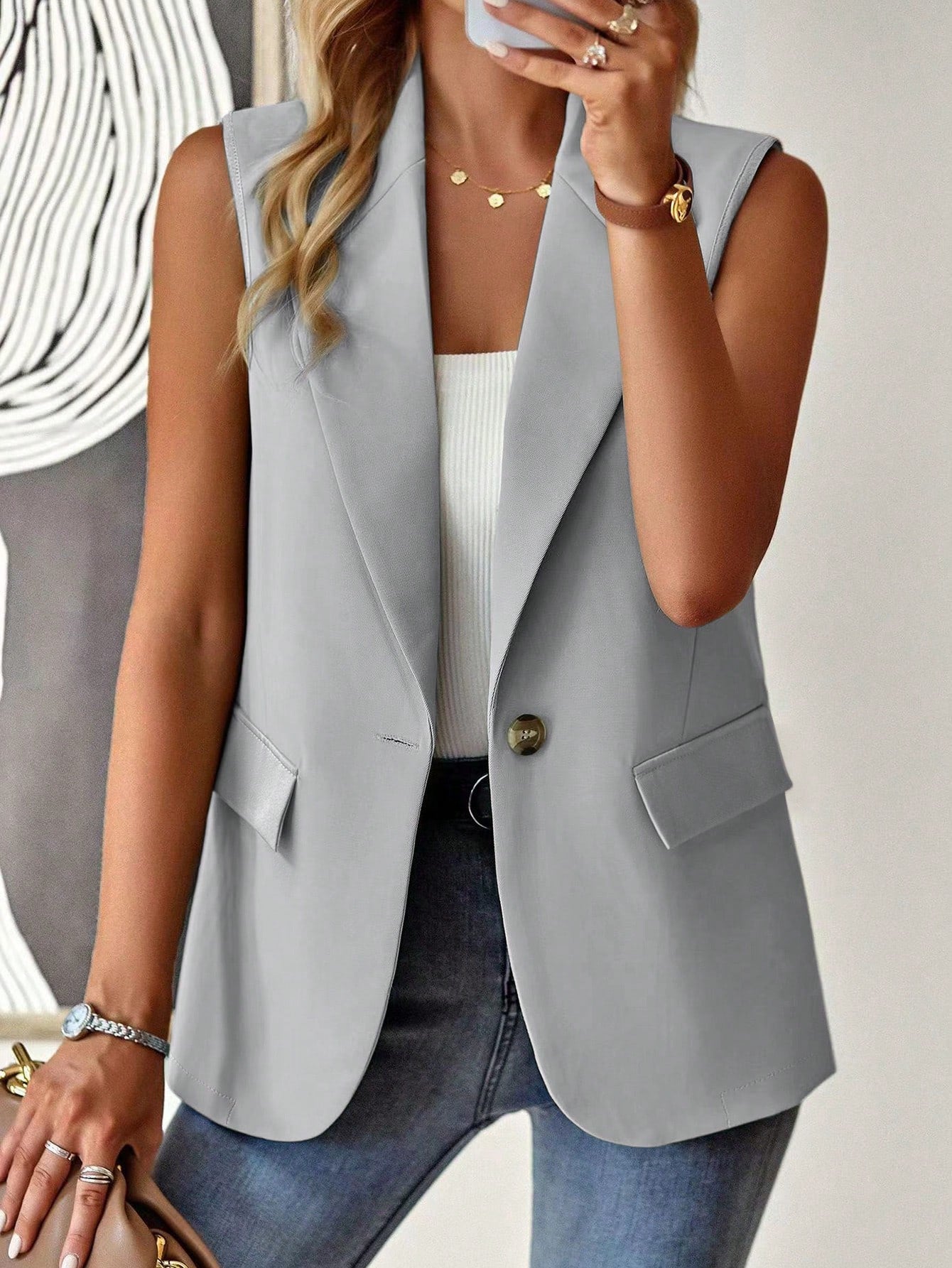 Frenchy Women's Spring Summer Sleeveless Blazer Jacket With One-Button Closure And Lapel Collar