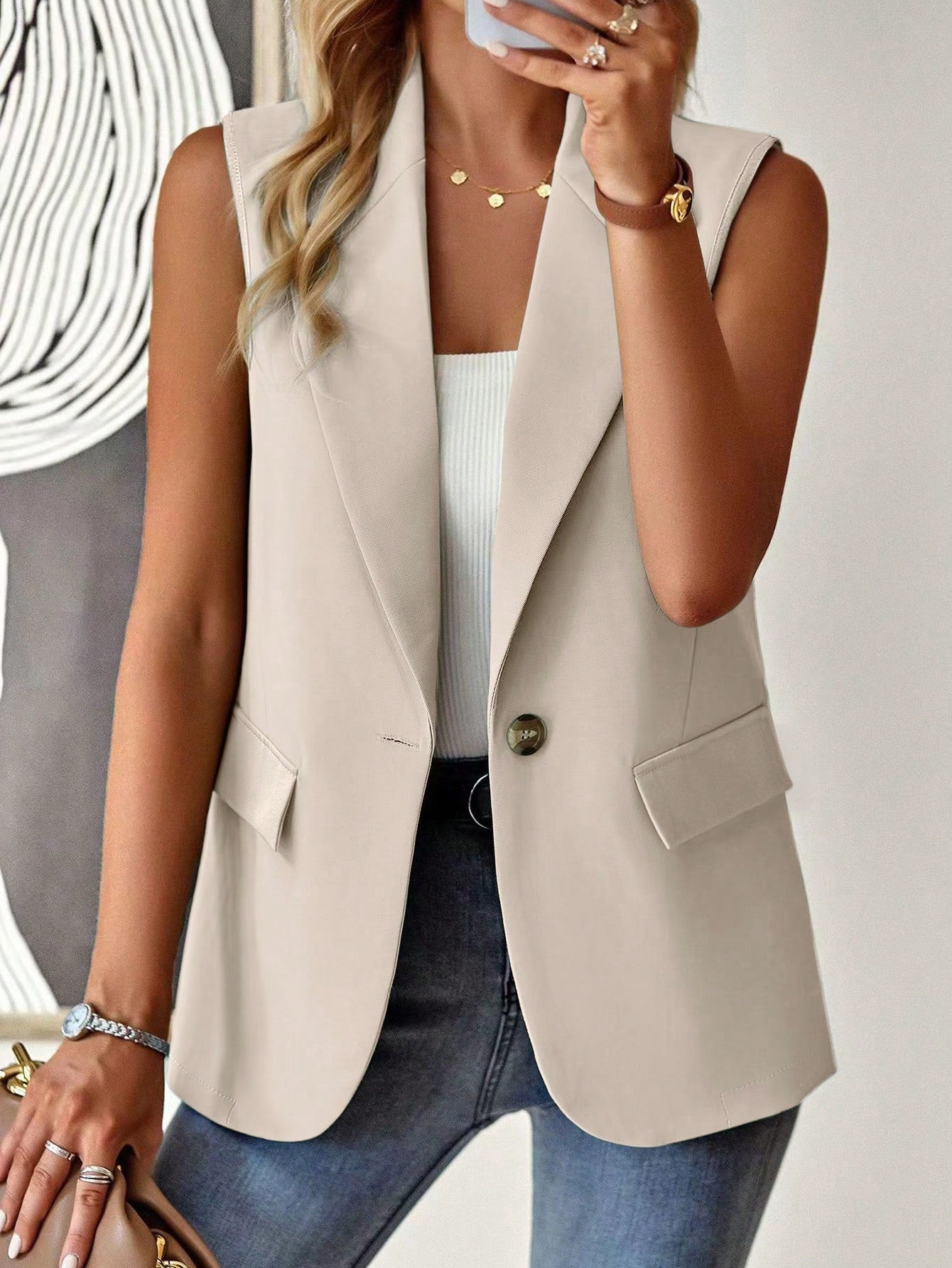 Frenchy Women's Spring Summer Sleeveless Blazer Jacket With One-Button Closure And Lapel Collar