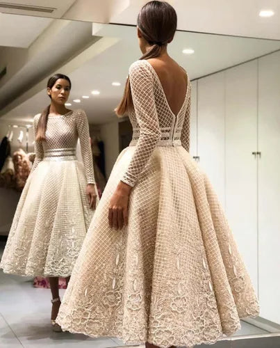 Elegant Bige Color Unique Lace Cocktail Dresses Full Sleeves V-Back Tea-Length Prom Gowns Robe De Soiree Champagne Party Dresses