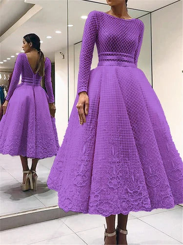 Elegant Bige Color Unique Lace Cocktail Dresses Full Sleeves V-Back Tea-Length Prom Gowns Robe De Soiree Champagne Party Dresses