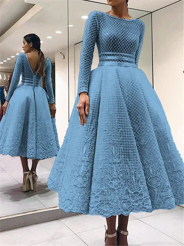 Elegant Bige Color Unique Lace Cocktail Dresses Full Sleeves V-Back Tea-Length Prom Gowns Robe De Soiree Champagne Party Dresses