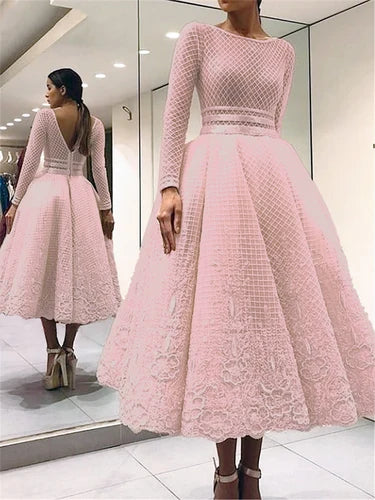 Elegant Bige Color Unique Lace Cocktail Dresses Full Sleeves V-Back Tea-Length Prom Gowns Robe De Soiree Champagne Party Dresses